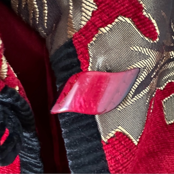 Rare Find! YA-DA Red & Gold Brocade Jacket Velvet Trim Toggle Coat 44 (L/XL) - Picture 3 of 10